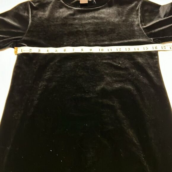 Black Velvet Dress - Timeless Classic - Picture 3 of 5